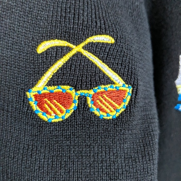[Alexandra Bartlett] Embroidered Beach Sweater - Picture 5 of 7
